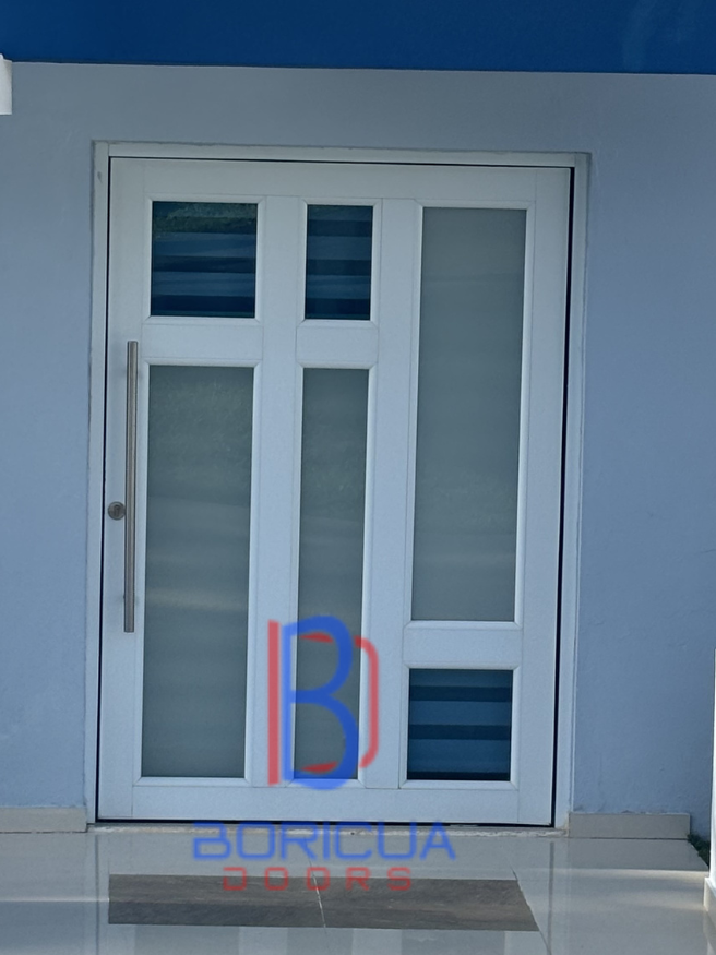 Puerta Pivote de Aluminio en Bayamon Puerto Rico